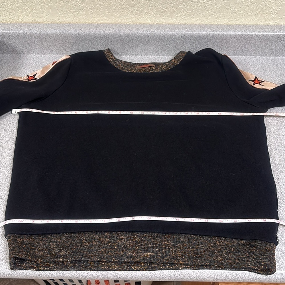 Scotch & Soda Madison Scotch Black Sweatshirt with Floral Sleeve Accents - Picture 7 of 10